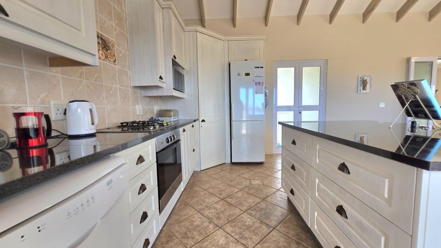 3 Bedroom Property for Sale in Franskraal Western Cape